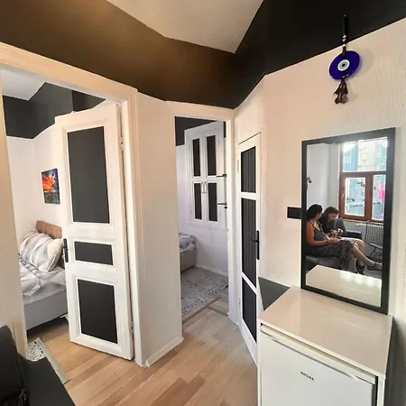 Apart-hotel Cihangir House 2 *